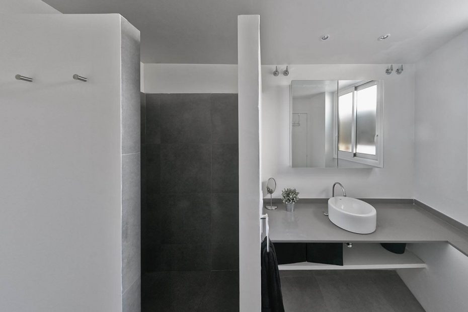 ¿Cómo deben ser las reformas de baños minimalistas? 1