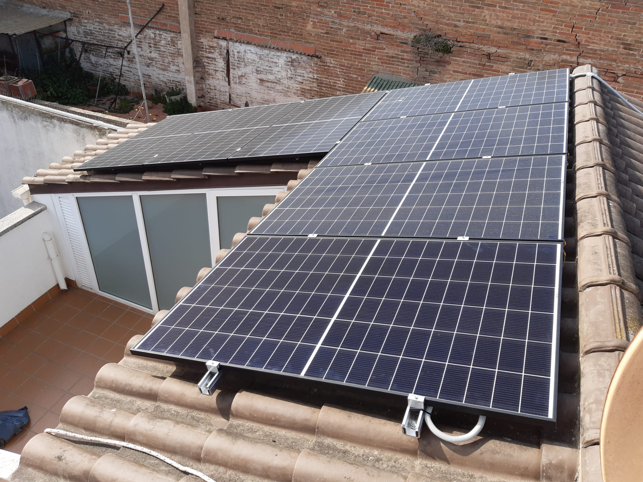 Instalaciones de Placas Solares en Casa|Reforma y Ahorra